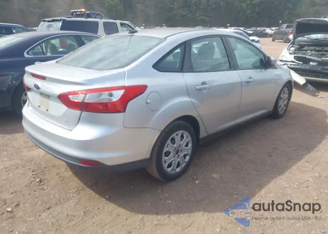 2012 Ford Focus Se z USA, uszkodzony, nr VIN 1FAHP3F23CL339420